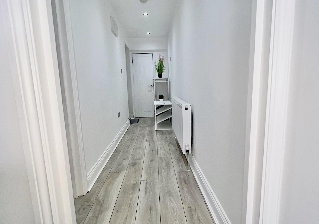 Charming 3-Bed Flat In Shepherds Bush - Sleeps 9 Londyn Zewnętrze zdjęcie